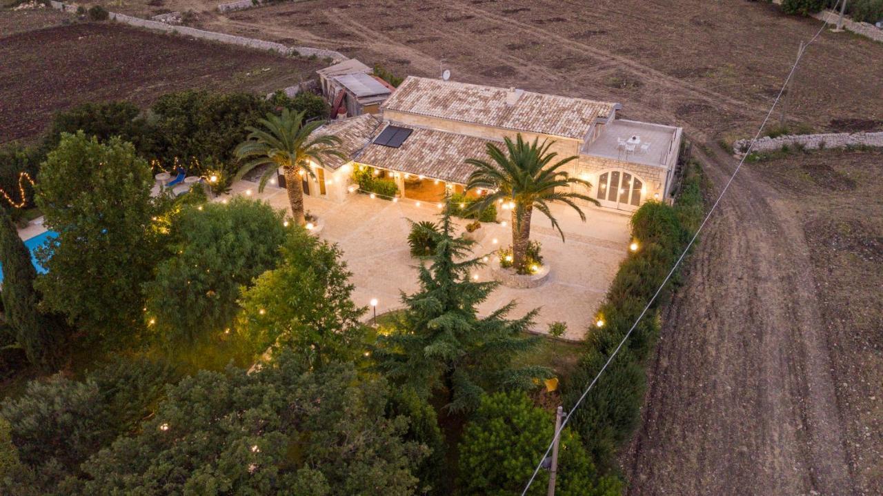 Casale Della Contea Hostal Módica Exterior foto